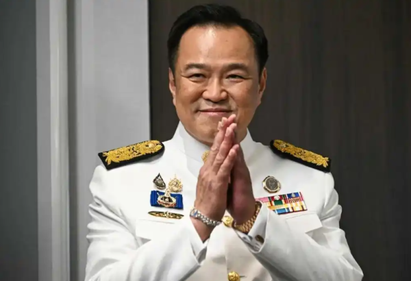 乾富策略 泰国总理阿努廷和现任妻子没小孩，儿媳是泰传奇歌星之女，她是谁